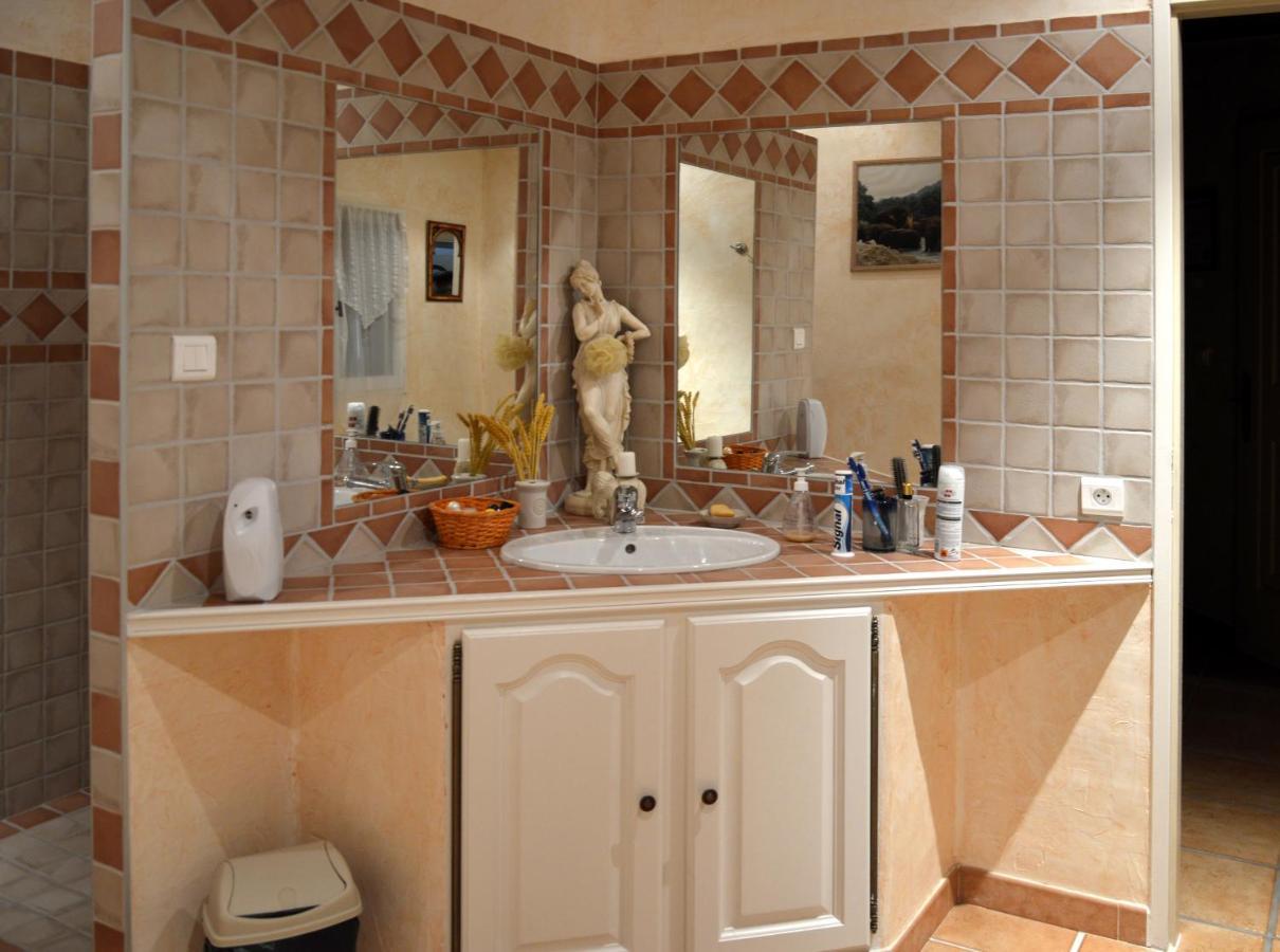 Le Mas Du Chat Bed & Breakfast Cavaillon Exterior foto