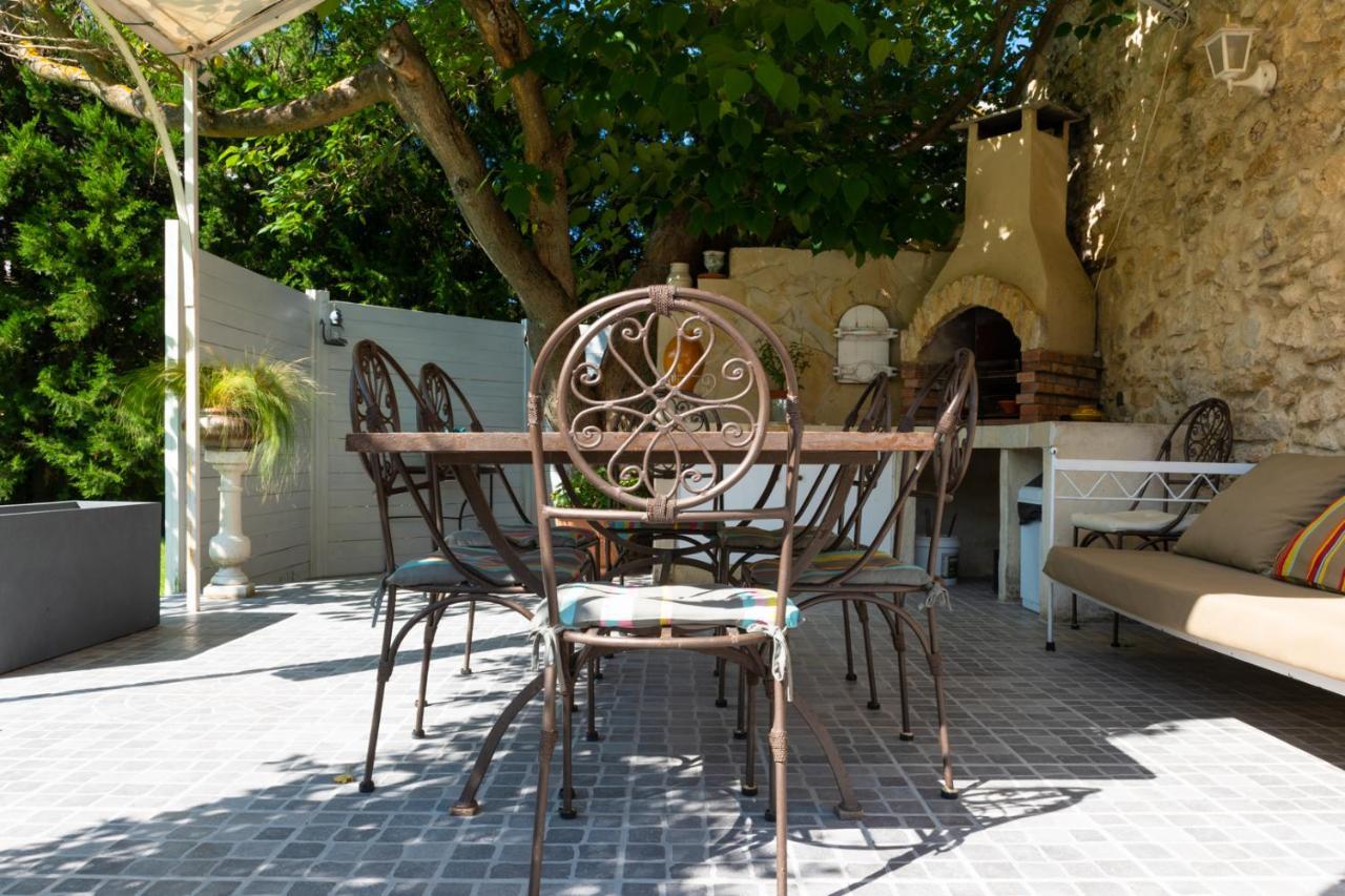 Le Mas Du Chat Bed & Breakfast Cavaillon Exterior foto