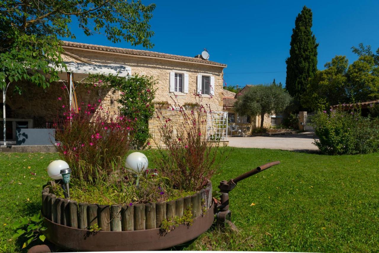 Le Mas Du Chat Bed & Breakfast Cavaillon Exterior foto