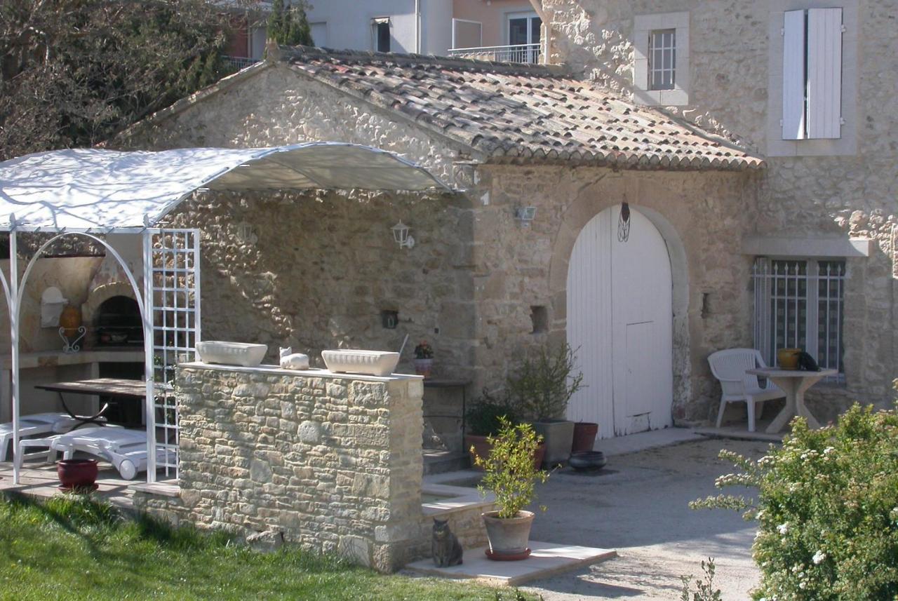 Le Mas Du Chat Bed & Breakfast Cavaillon Exterior foto